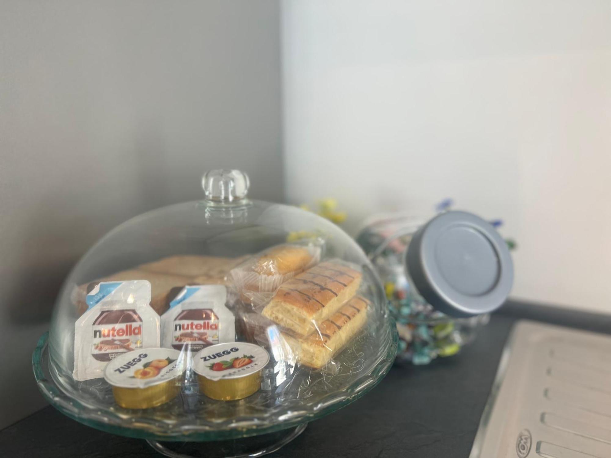 Regina Milano In Melegnano - Wifi, Breakfast Box And Terrace Διαμέρισμα Εξωτερικό φωτογραφία