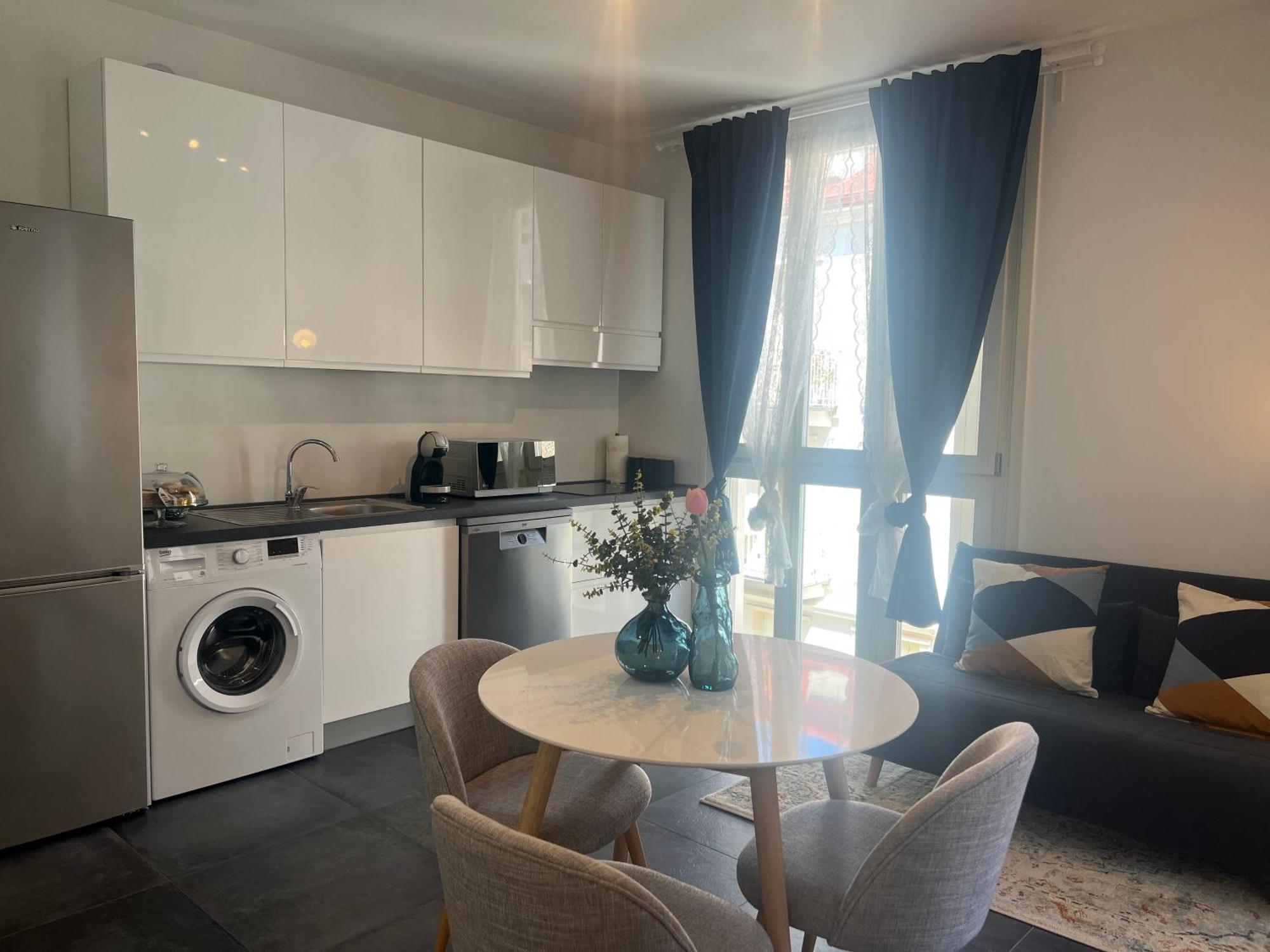 Regina Milano In Melegnano - Wifi, Breakfast Box And Terrace Διαμέρισμα Εξωτερικό φωτογραφία